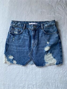 Zara Distressed Denim Skirt Small Y2K McBling Raw Hem Shredded Frayed Mini blue